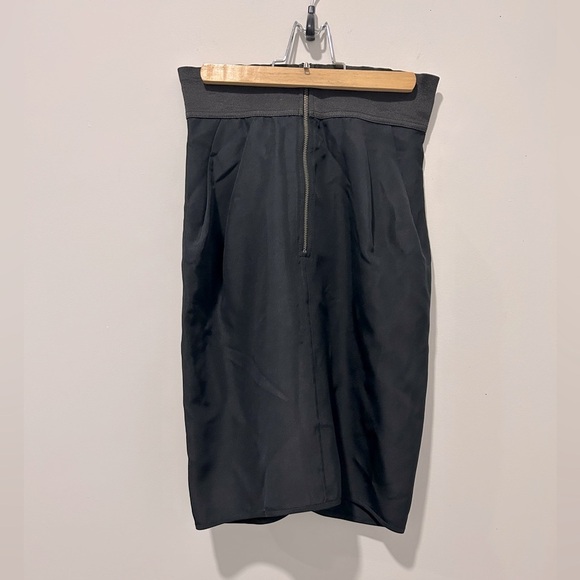 ARITZIA Wilfred 100% silk tulip black pocket skirt - size 0 - Picture 3 of 7